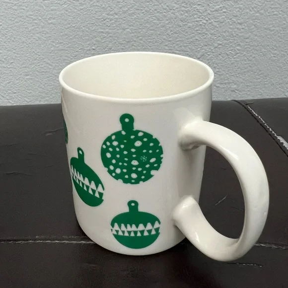 Starbucks | Kitchen | Nwt 2 Starbucks Mug Cup Christmas Holiday 26 12 Oz  Green White Ornaments | Poshmark